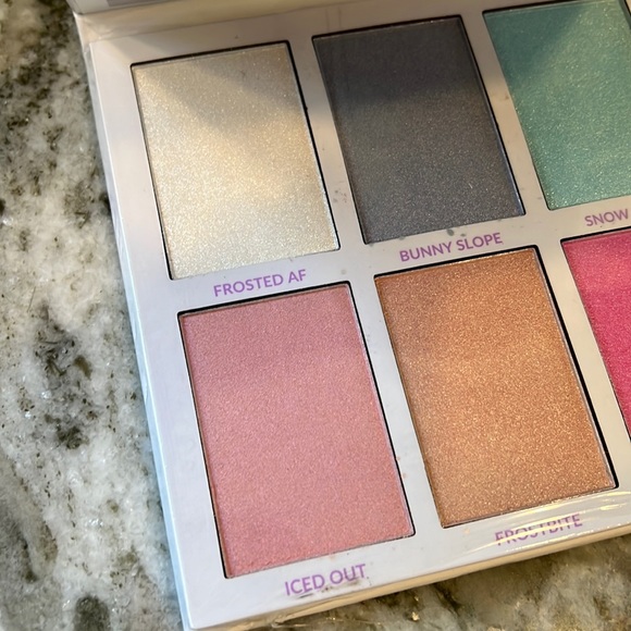 NEW - BH COSMETICS - 6 Color Highlighter Palette - APRÈS IN ASPEN - Picture 9 of 16